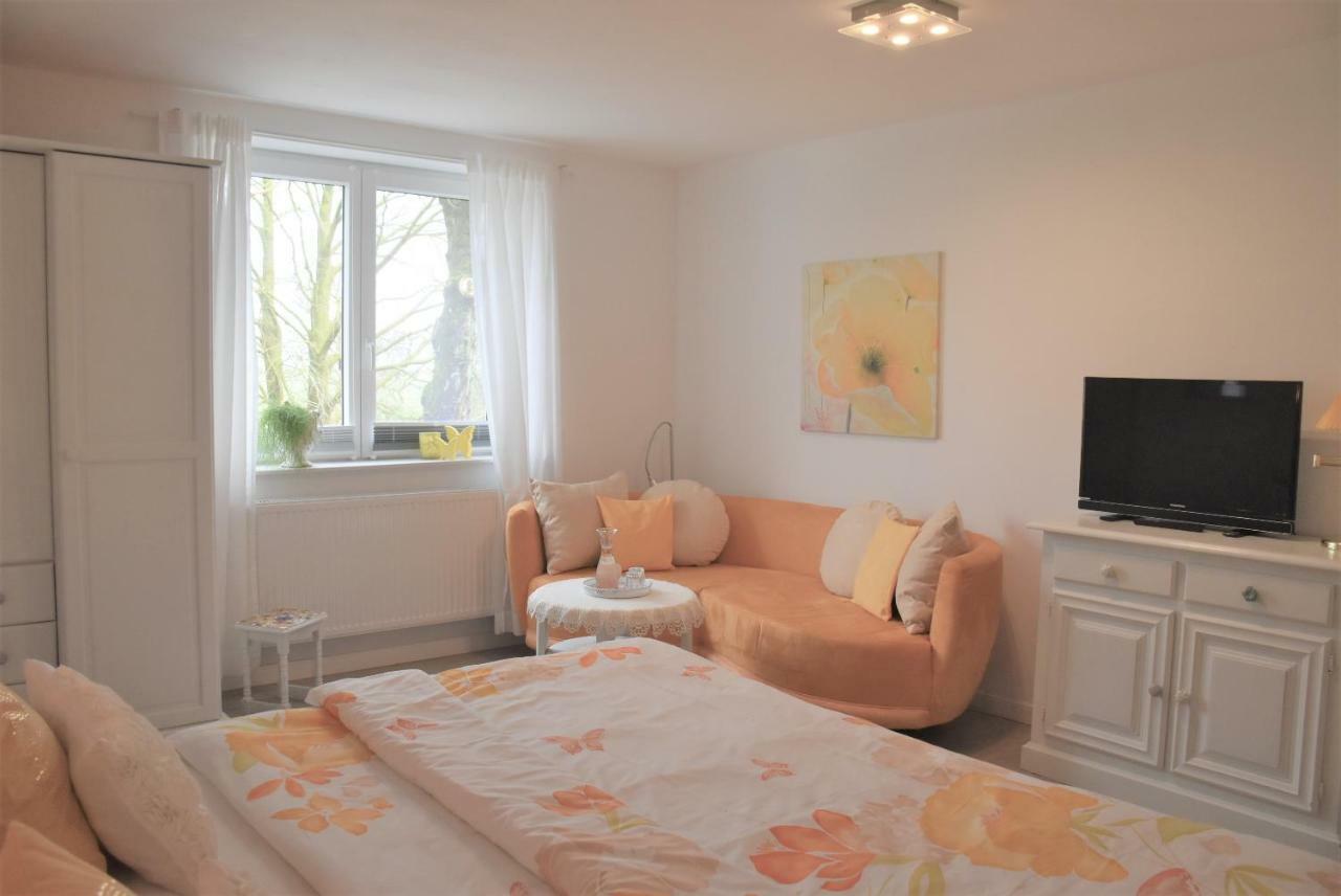 Gesundheitshof Denker Apartamento Reußenköge Exterior foto